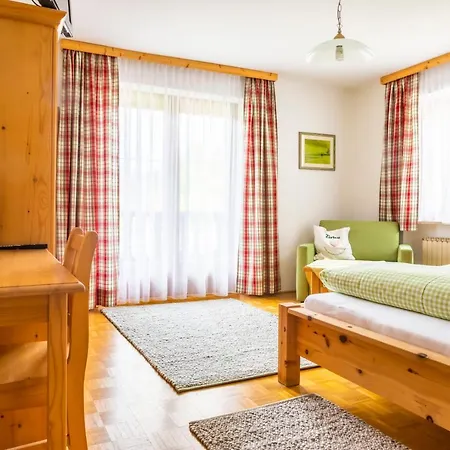 Couette-café Hinterkellaubauer 3*